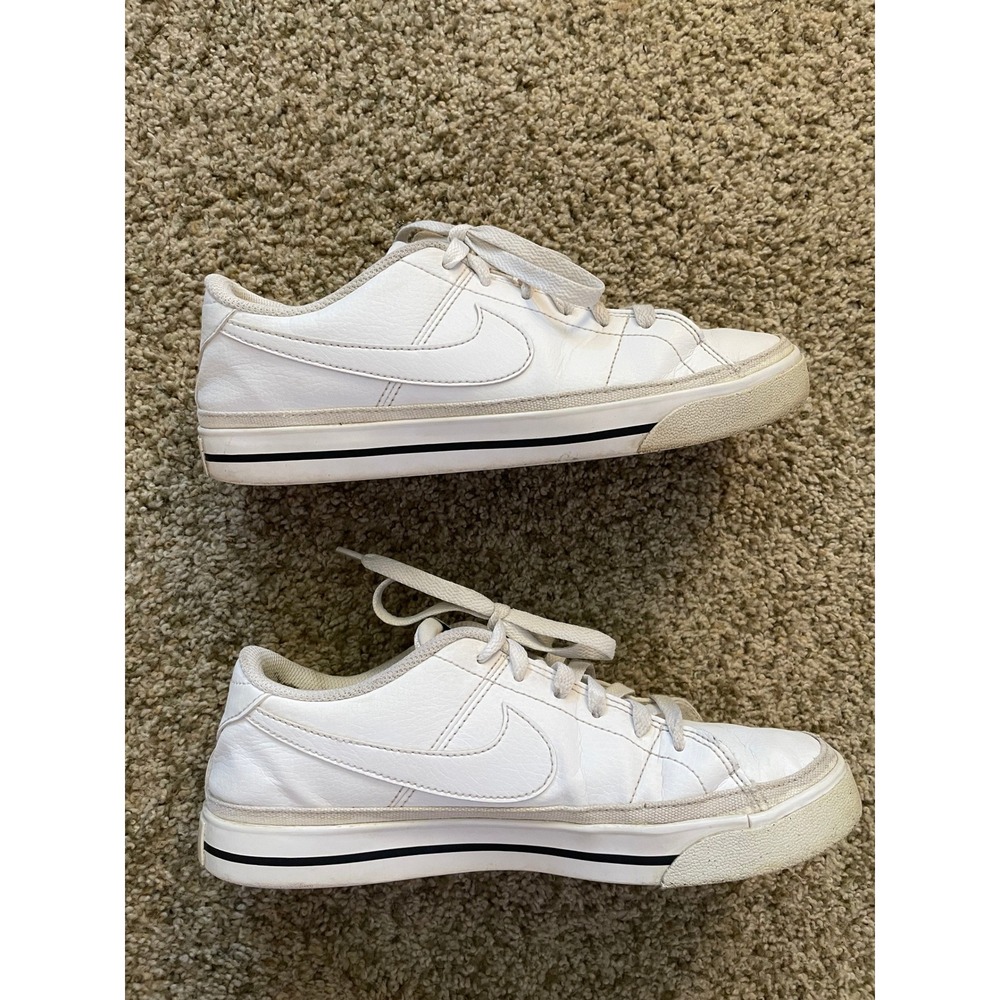 Nike Court Legacy White Leather Low Top Sneakers M7.5 W9 athleticwear athleisure